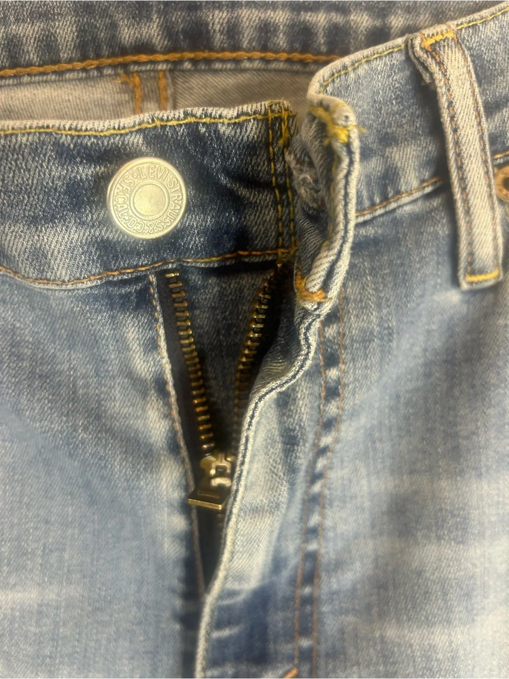Levi's Men's Slim Straight Light Blue Jeans